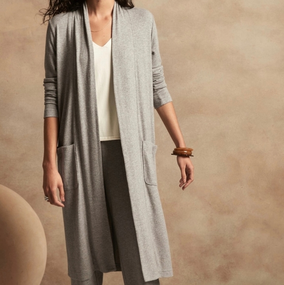 Banana Republic Soft Knit Open Cardigan with tie - Picture 6 of 8